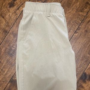 Men’s under armour golf shorts